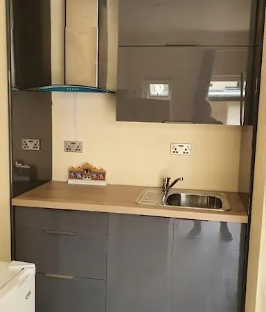 Apartman Private Ensuite With Kitchenette *